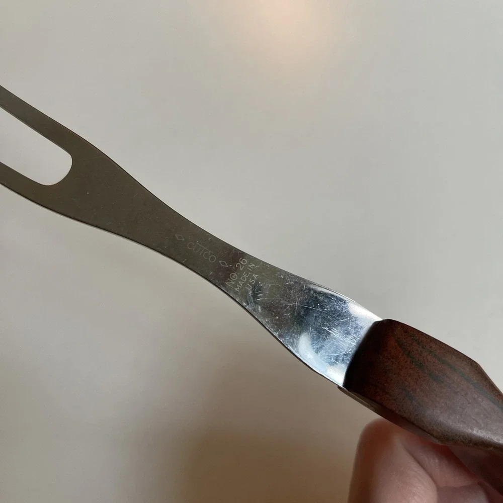 Vintage‎ CUTCO #26 Brown Composite Handle Meat Carving Turning Fork